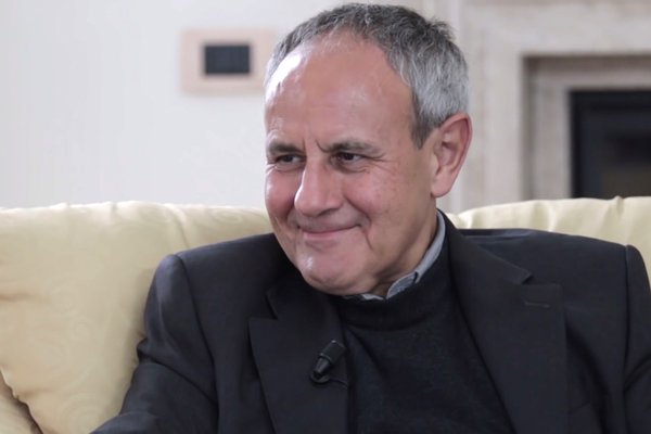 “El Papa Francisco es una radicalización del Papa Benedicto”