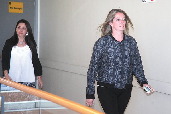 Compagnon acusa extorsión y Fiscalía se defiende