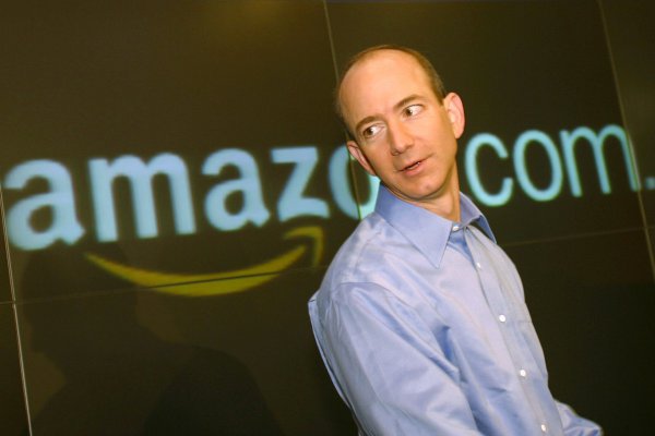Jeff Bezos, el hombre más rico del mundo, quiere ser barman