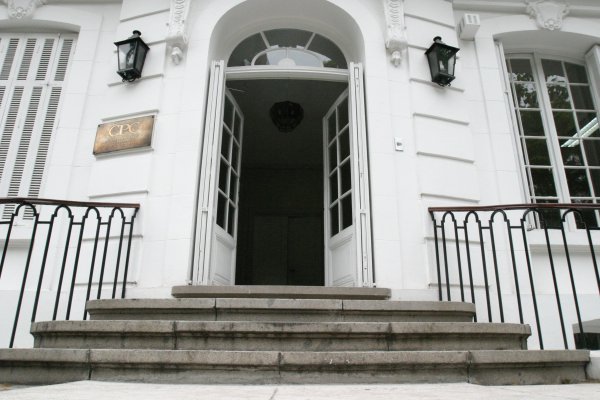 Se acaba competencia: Swett ya cuenta con los votos de la banca, agro, construcción y comercio para liderar la CPC