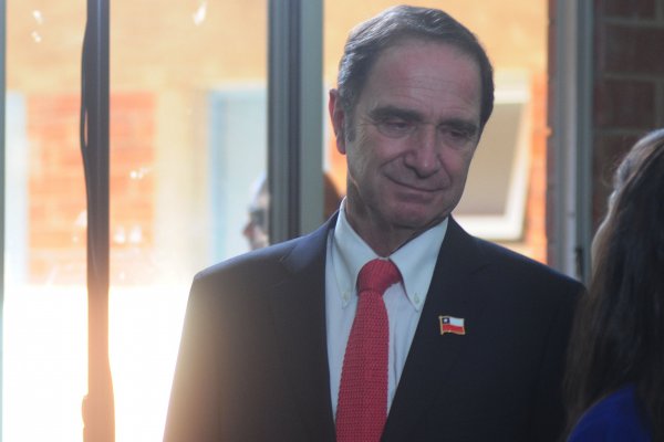 Ministro de Justicia afirma que se paralizará nombramiento del ex fiscal Luis Toledo como notario