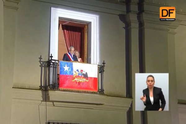 <p>Ahora en DF: Revive el primer discurso oficial del presidente Piñera desde La Moneda</p>