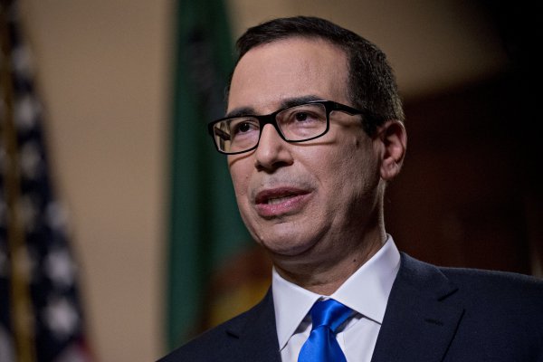 Educado pero honesto: ¿Qué le dirá Chile al ministro de Hacienda de Trump cuando visite mañana el país?