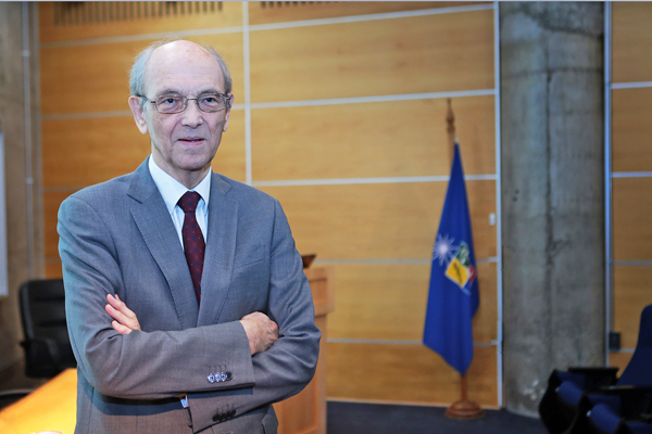 Ffrench-Davis: “No veo declaraciones oficiales sobre crear nueva actividad económica”