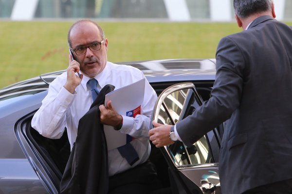 Valdés entra al debate por déficit fiscal y refuta a ministro de Hacienda: "Larraín se equivoca"