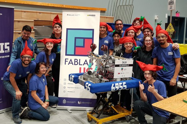 Equipo chileno debuta en competencia en EEUU por cupo al mundial de robótica