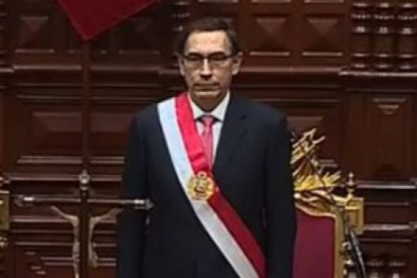 Martín Vizcarra asume como nuevo presidente de Perú prometiendo gobernabilidad