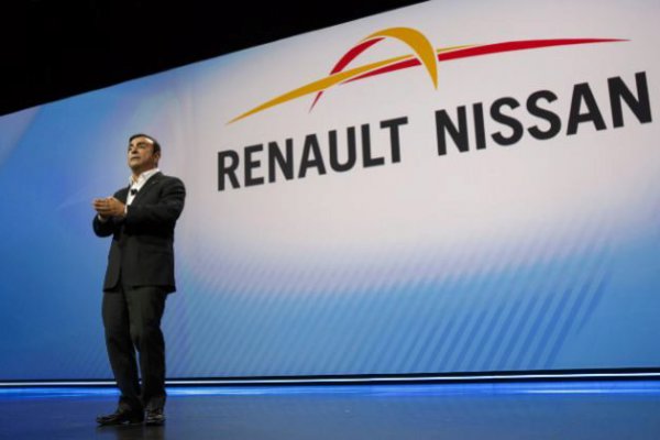 Renault y Nissan negocian su fusión y revolucionan al sector en Bolsa