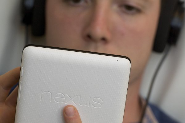 Según estudio, los jóvenes sienten que su smartphone es su mejor amigo