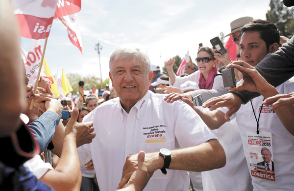 López Obrador se afianza como favorito para las elecciones en México tras inicio de campaña