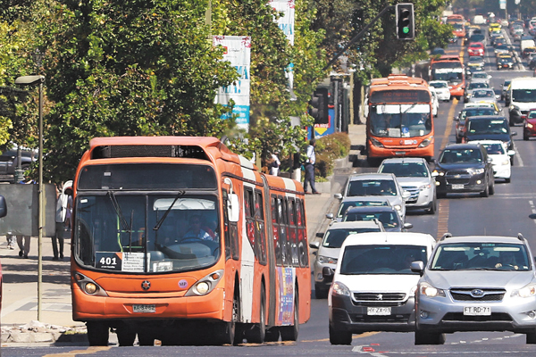 Ministra Hutt hace cirugía mayor a equipo de evasión del Transantiago y medición será independiente