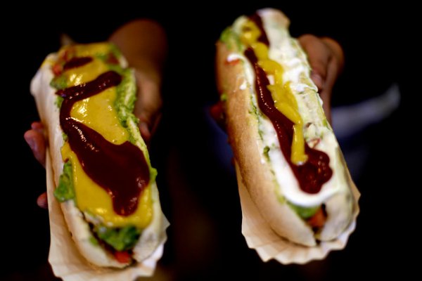 Académicos quieren subir impuesto a alimentos ricos en grasa, sodio y azúcar
