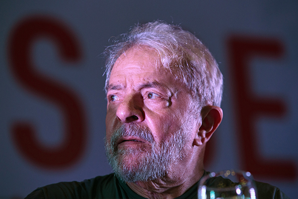 Se cumple plazo y Lula no se entrega a la Justicia