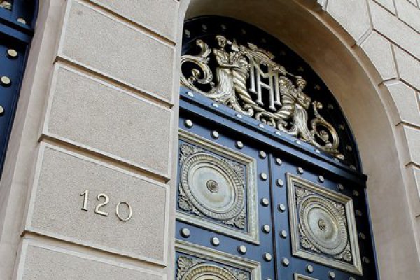Hacienda informa plan de emisión de deuda pública por hasta US$ 7.000 millones en 2018