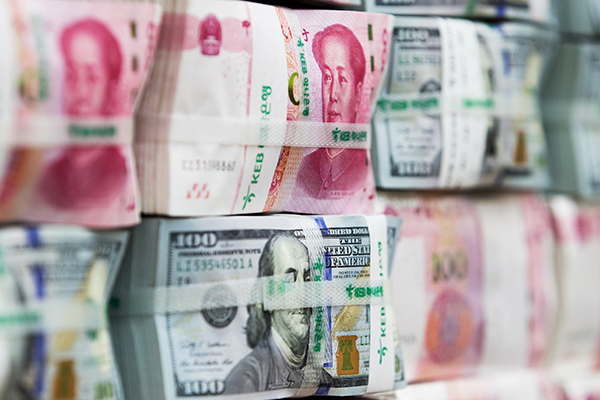 China estudia devaluar su moneda ante disputa comercial