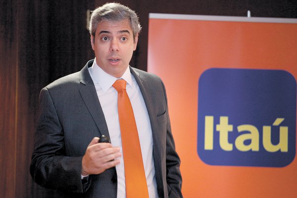 Itaú se defiende por cierre de cuentas a cripto operadores