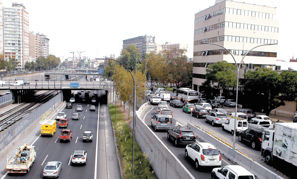 Transportes aplicará restricción para autos catalíticos a partir de mayo