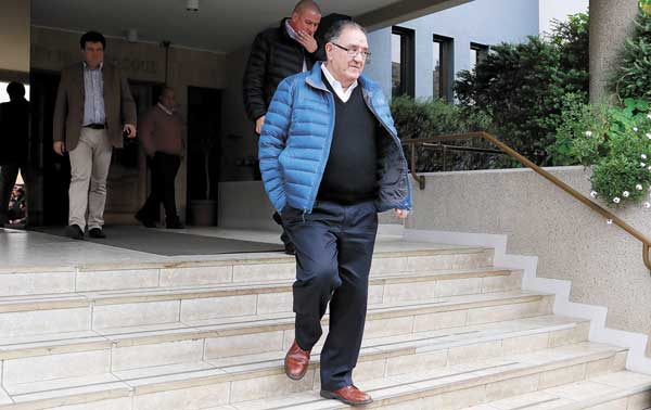 Senador Huenchumilla se baja de la carrera por presidir la DC