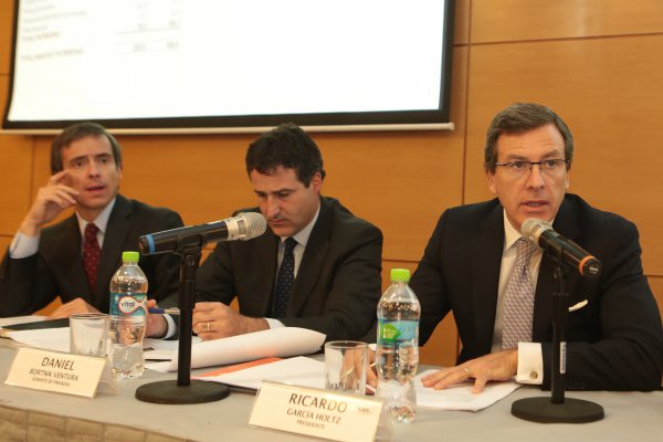 Camanchaca ve riesgo de “aumento brusco” en cultivos de salmones