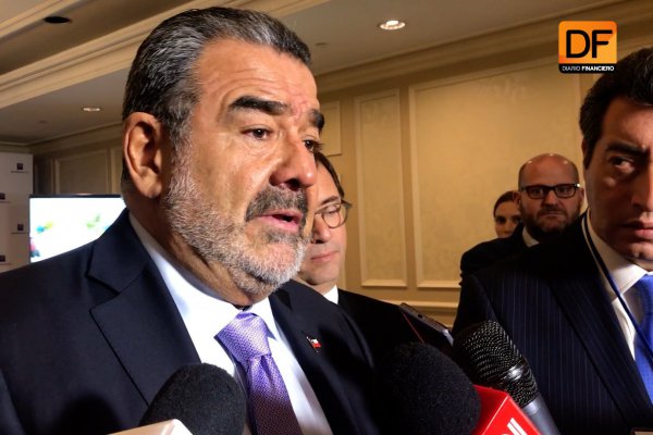 <p>Ahora en DF: Lucksic se refiere a Canal 13 "con profunda tristeza"</p>