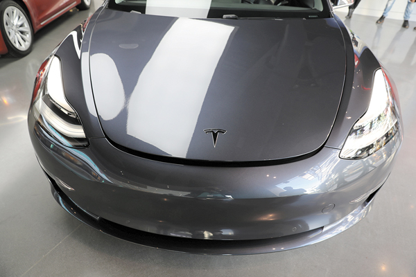 Tesla empezará a generar efectivo en segundo semestre gracias a Model 3