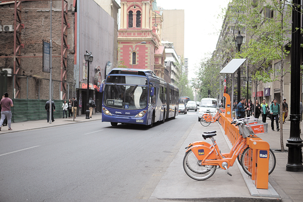 Banco Itaú arremete contra Bike Santiago y exige pago de créditos por $ 1.140 millones