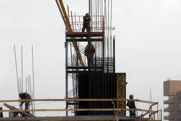 <p>Piñera fija meta en concesiones: US$ 2.000 millones anuales en los próximos cuatro años</p>