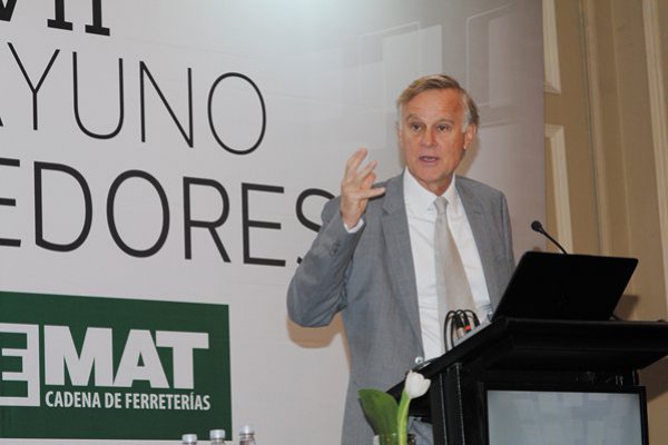 Schmidt-Hebbel: fue “una patudez tremenda” mayor endeudamiento fiscal