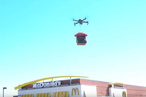 Uber se lanza con drones para llevar comida a domicilio