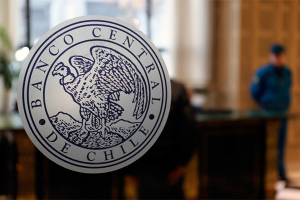 FMI destacó política monetaria del Banco Central de Chile como una de las más predecibles de la región
