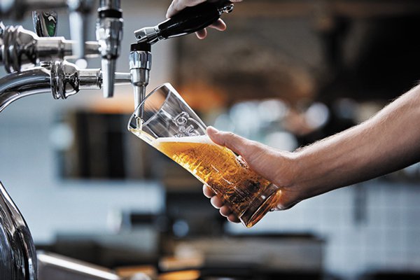 Carlsberg y Microsoft preparan la cerveza del futuro y Chile sería uno de sus destinos