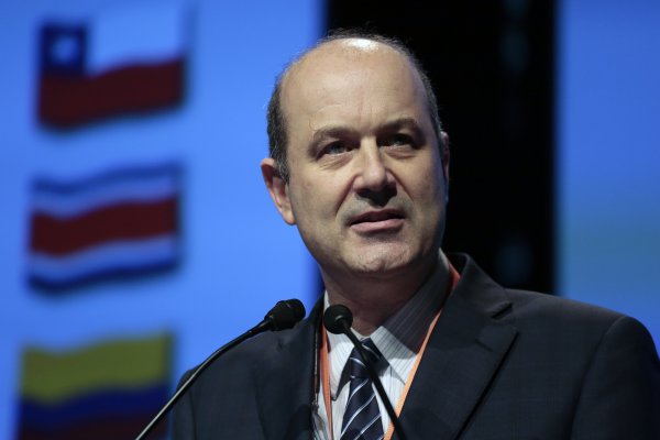 Los estrechos vínculos del presidente del BC argentino con Chile
