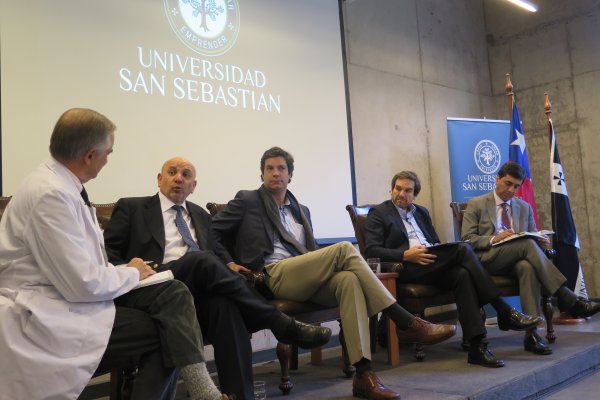 Expertos plantean que la reforma al sistema isapre debe hacerse en tres etapas