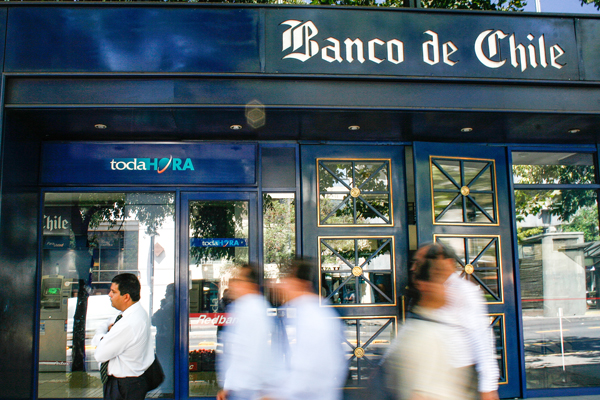 Sbif monitorea caída de sistema informático en sucursales de Banco de Chile