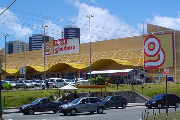Crisis de abastecimiento golpea a supermercados de Cencosud en Brasil