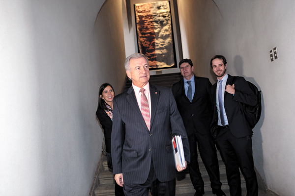Hacienda afina ejes de simplificación tributaria: reducirá registros y facilitará declaración del IVA