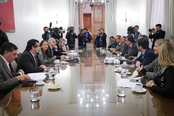 Segpres defiende labor legislativa y marca contraste con administración Bachelet