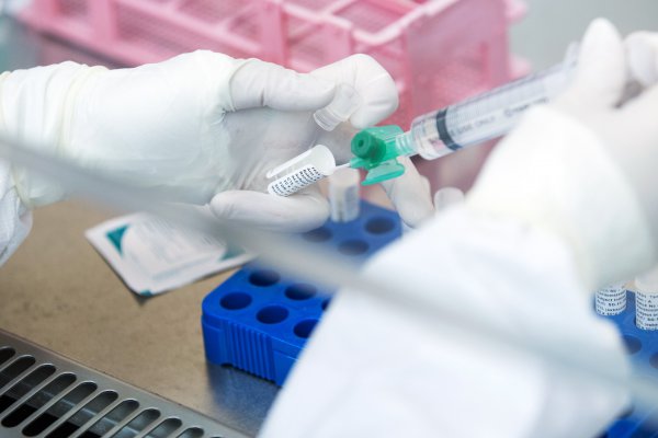 Revolucionaria terapia inmune marca hito histórico en tratamiento contra cáncer de mamas