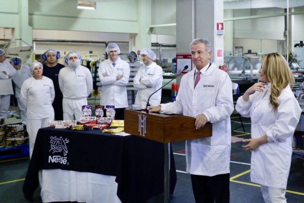 Larraín celebra Imacec de abril: “Poco a poco van llegando los tiempos mejores”