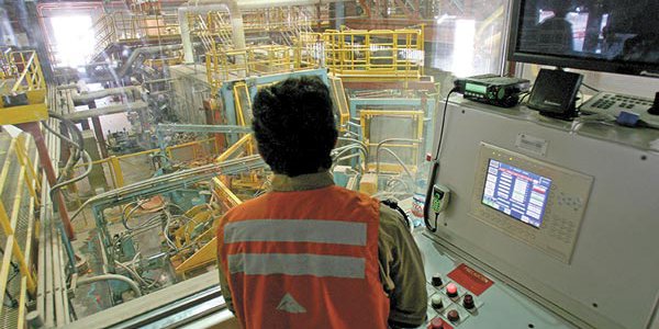 Colbún firma con minera Zaldívar su mayor contrato eléctrico en el Norte Grande
