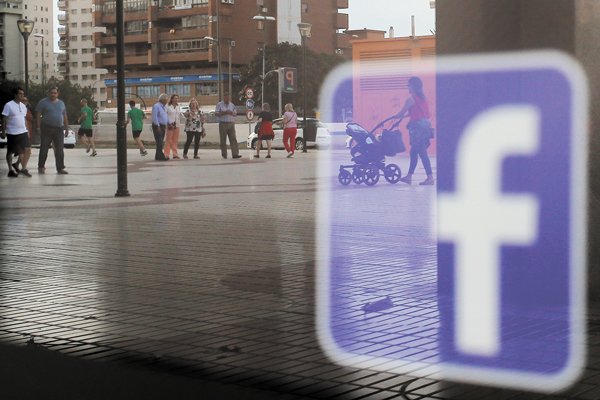 Los frentes de batalla de Facebook para recuperar la confianza