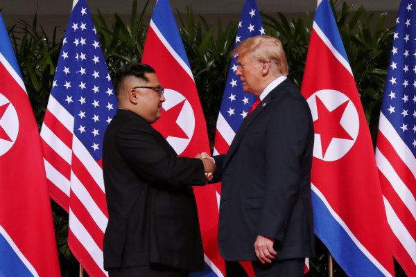Imágenes de la histórica reunión entre Donald Trump y Kim Jong-un