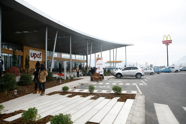 <p>Copec busca devolver el golpe de Shell y evalúa una bencinera en ruta Acceso Sur a Santiago</p>