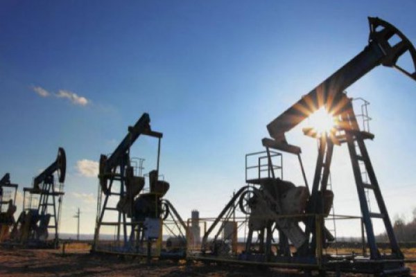 La guerra comercial se enciende: China amenaza aplicar impuestos al petróleo de EEUU