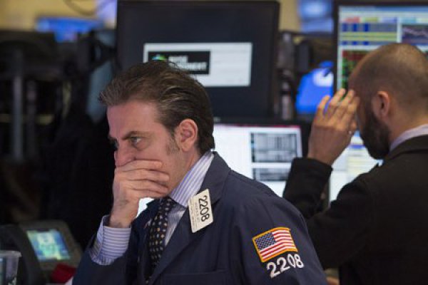 Mercados mundiales cierran otra jornada con números rojos contagiando al mercado local