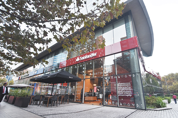 Santander exporta los Work Café: abrirá local en Madrid