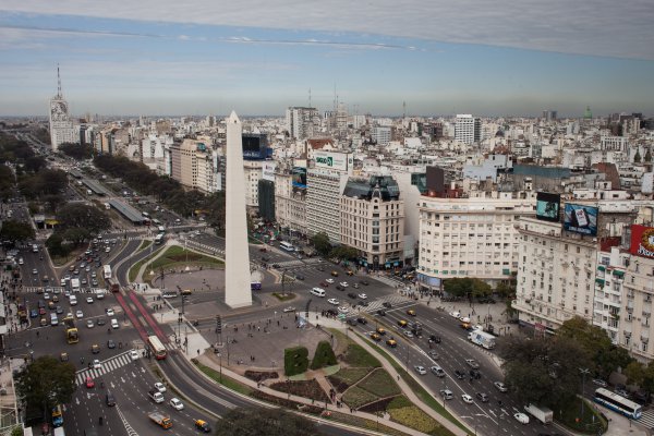Actividad económica se contrae sorpresivamente en Argentina