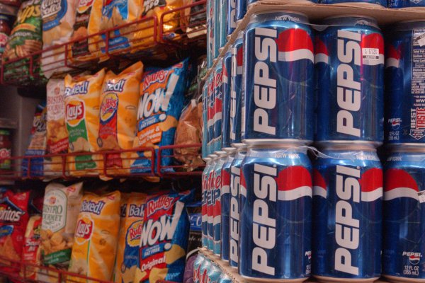 Partió temporada de resultados en EEUU: Pepsi anuncia ganancias mayores a las esperadas y acciones se disparan