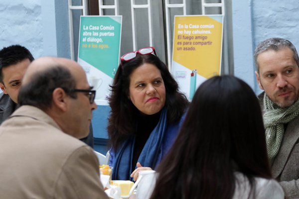 Oficialismo presenta moción de censura contra la mesa de la Cámara