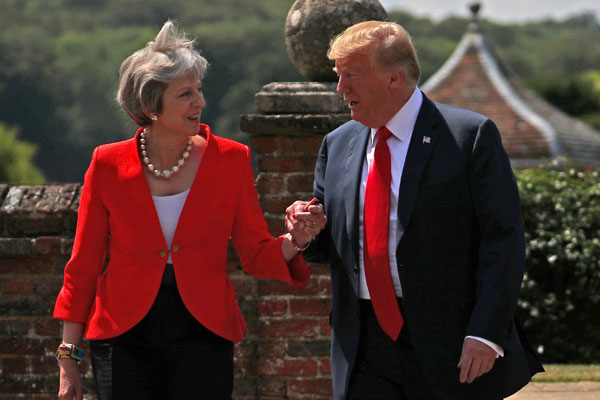 May y Trump acuerdan negociar un gran tratado de libre comercio Reino Unido-EEUU